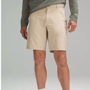 Lululemon Commission Classic-Fit Short 9"
Warpstreme Size 32